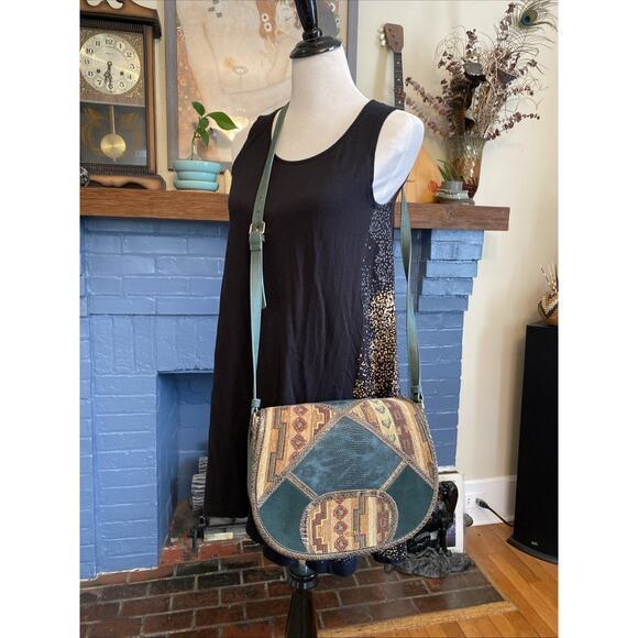 STEVEN BY STEVE MADDEN XL Leather Tapestry Crossbody Carpet Shoulder Bag NEW - Picture 16 of 16